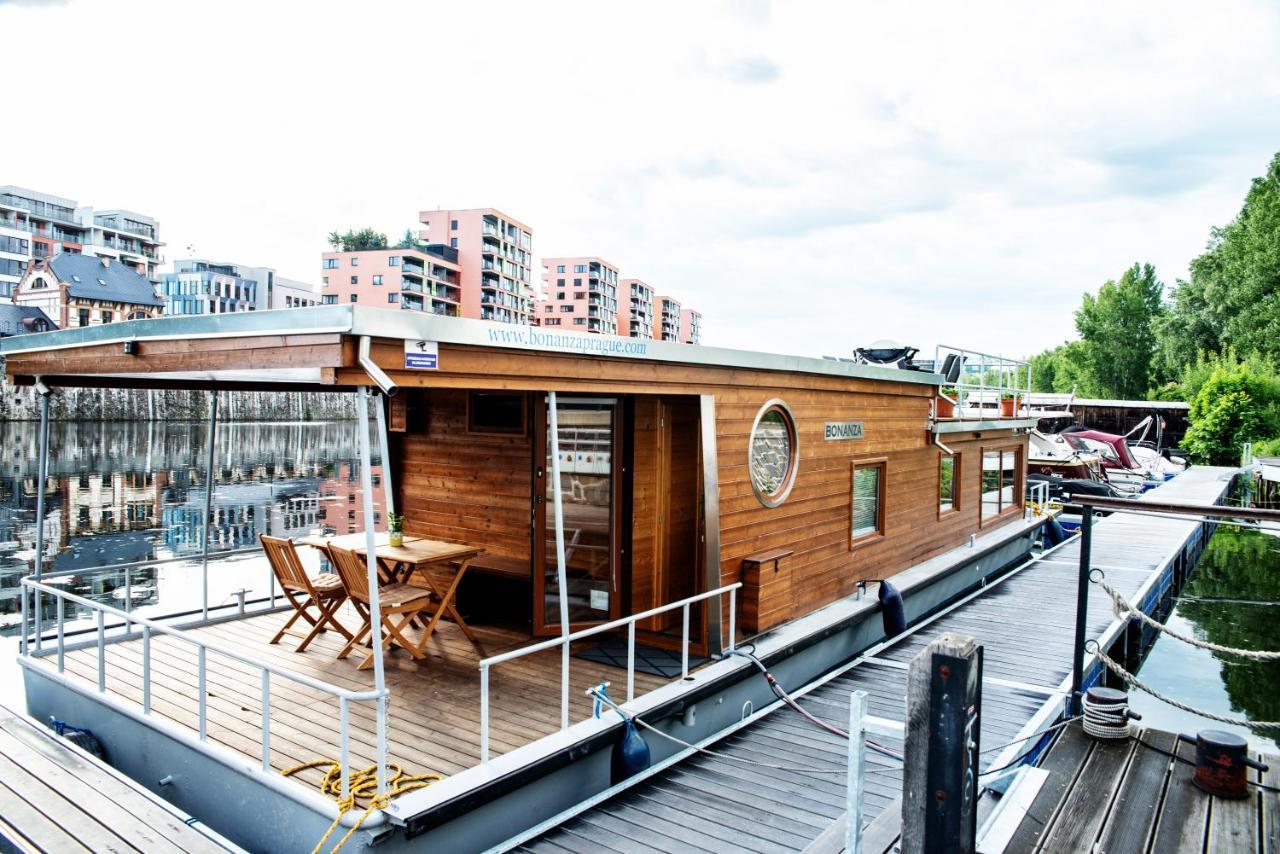Houseboat Bonanza Prague Hotel Bagian luar foto