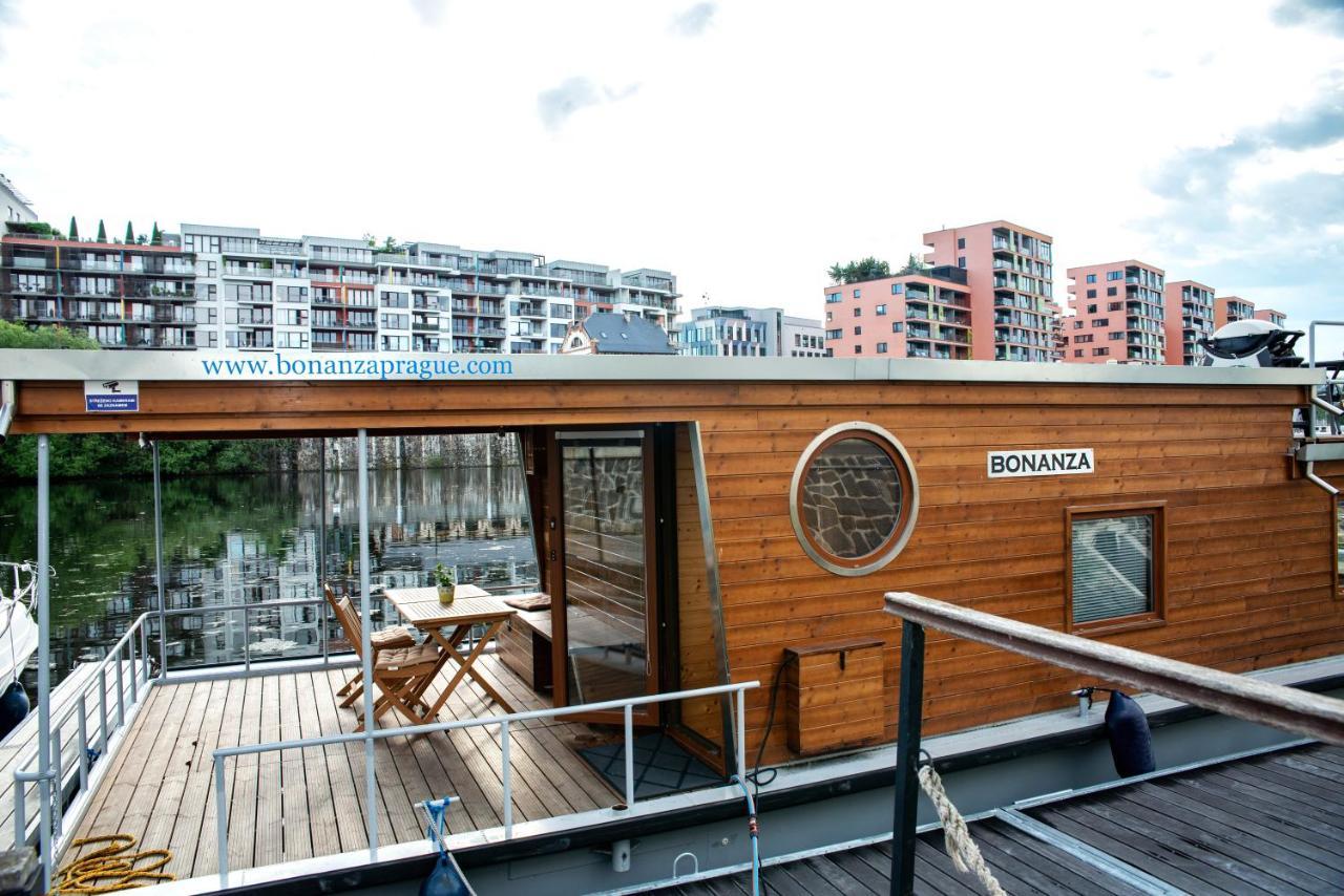 Houseboat Bonanza Prague Hotel Bagian luar foto